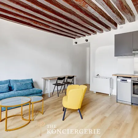 Apartment Face A L'eglise Saint Merri Elegance Et Calme Paris